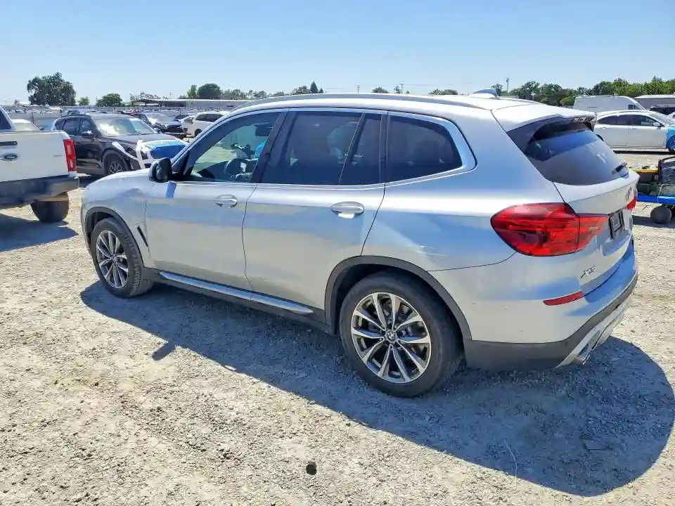 5UXTR7C5XKLF29008 2019 BMW X3-1