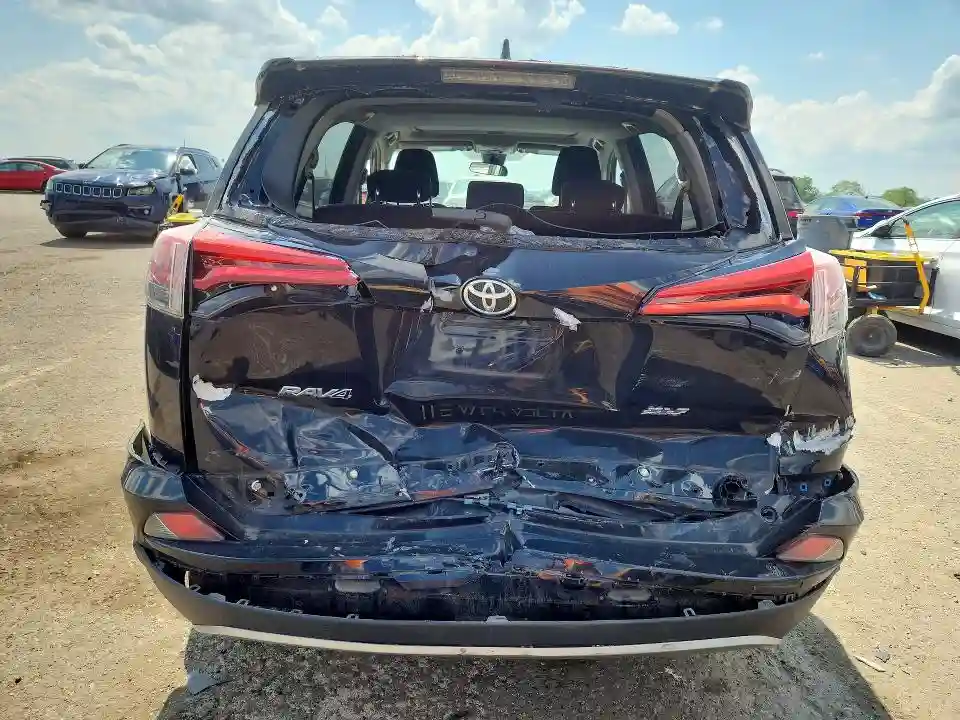 2T3RFREV8JW706080 2018 TOYOTA RAV4-5