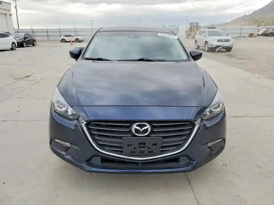 3MZBN1V37JM215129 2018 MAZDA 3-4