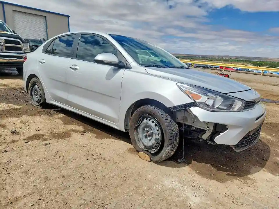 3KPA24AD2PE530768 2023 KIA RIO-3