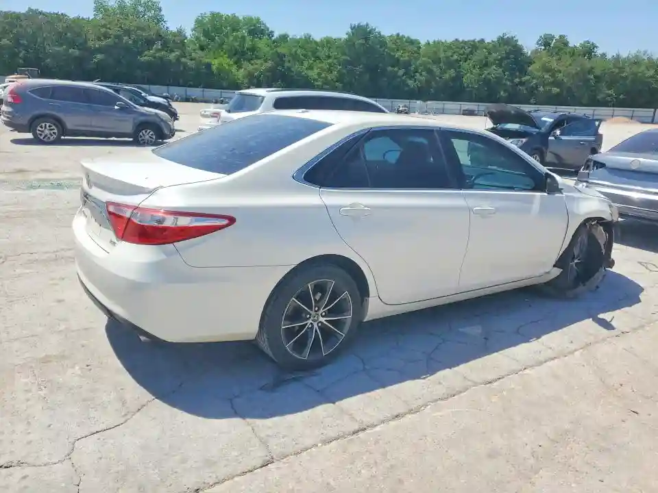 4T1BF1FK6FU073070 2015 TOYOTA CAMRY-2