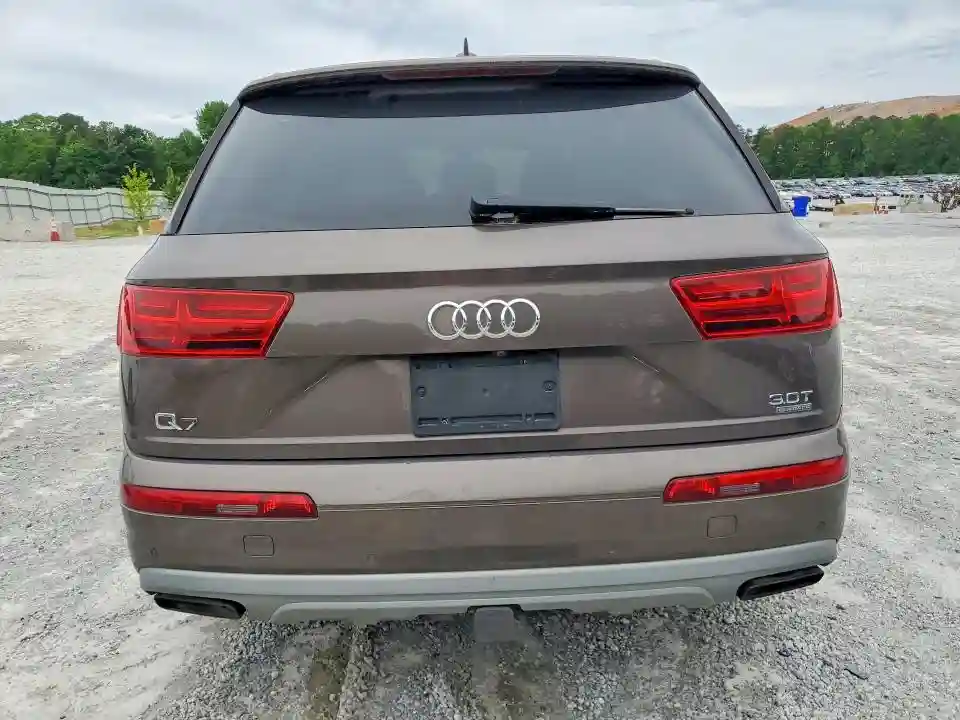 WA1LAAF70HD013396 2017 AUDI Q7-5