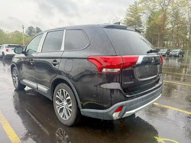 JA4AD2A3XJZ008823 2018 MITSUBISHI OUTLANDER-2