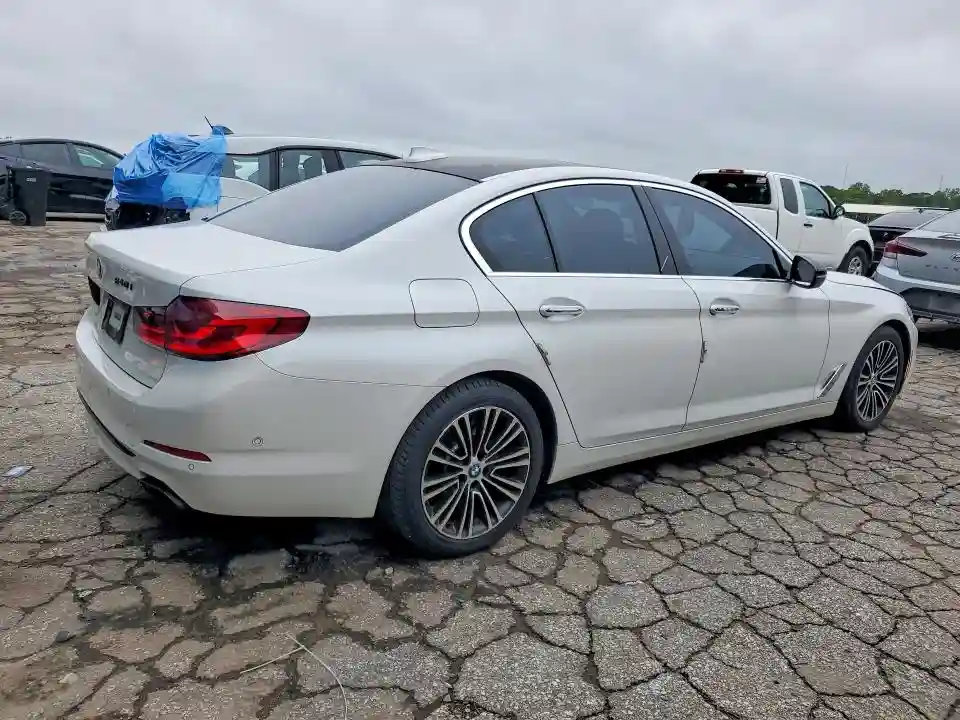 WBAJE5C36HG915430 2017 BMW 5 SERIES-2