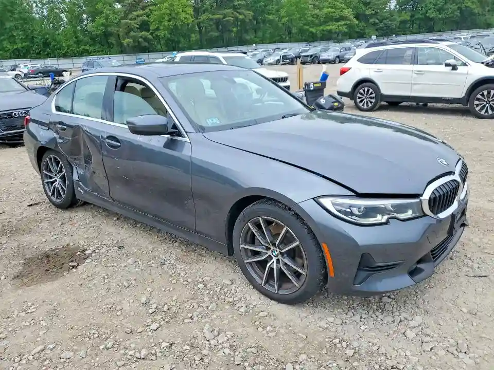 3MW5R7J03L8B11121 2020 BMW 3 SERIES-3