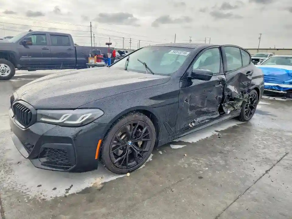 WBA53BH07NWX78004 2022 BMW 5 SERIES-0