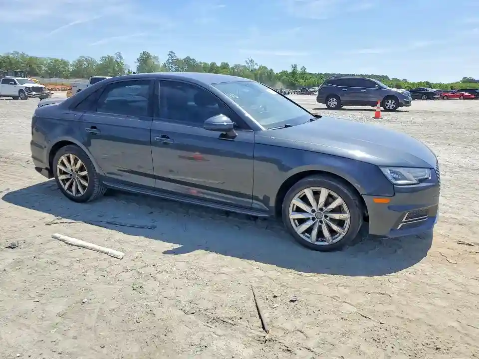WAUKMAF4XJN018469 2018 AUDI A4-3