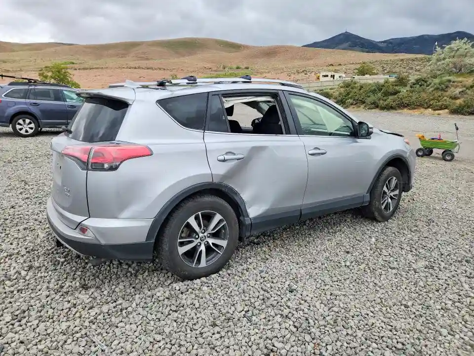 JTMRFREV7JJ199588 2018 TOYOTA RAV4-2