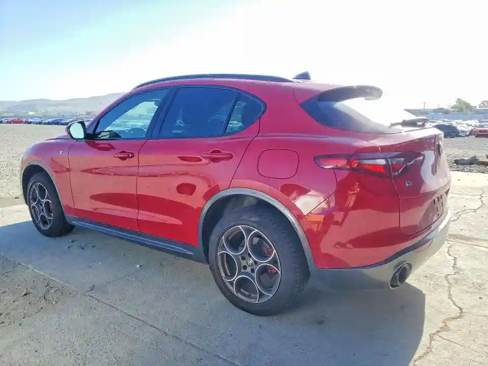 ZASPAKBN7N7D41319 2022 ALFA ROMEO STELVIO-1