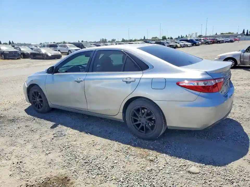 4T1BF1FKXFU049564 2015 TOYOTA CAMRY-1