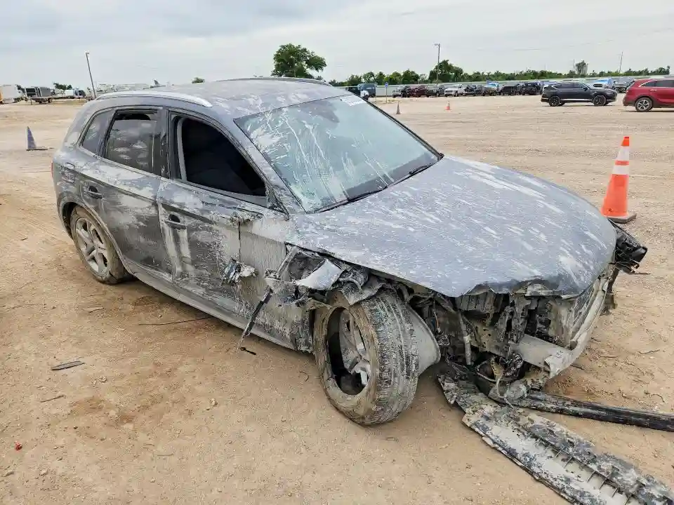 WA1ANAFY0J2095846 2018 AUDI Q5-3