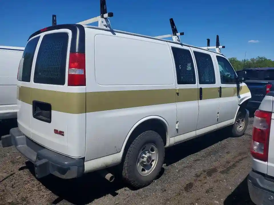 1GTW7AFG9J1903002 2018 GMC SAVANA-2