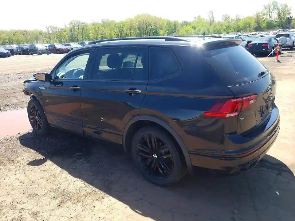 3VV8B7AX9NM047471 2022 VOLKSWAGEN TIGUAN-1
