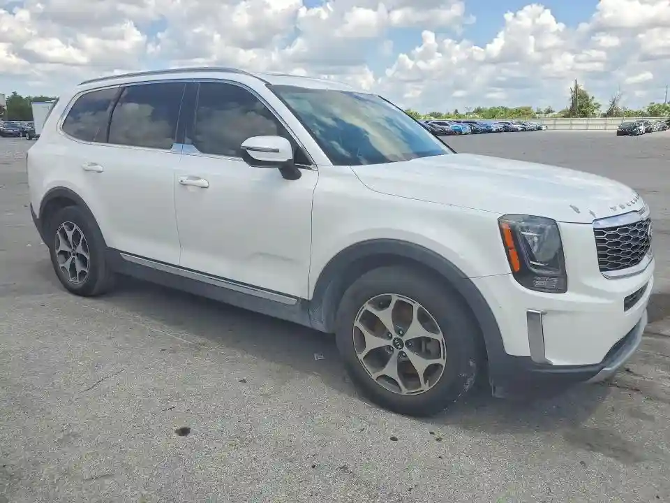 5XYP34HC6LG011594 2020 KIA TELLURIDE-3