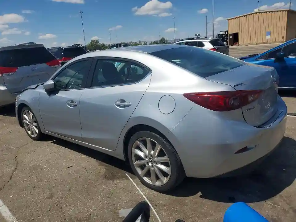 3MZBN1V71HM111541 2017 MAZDA 3-1
