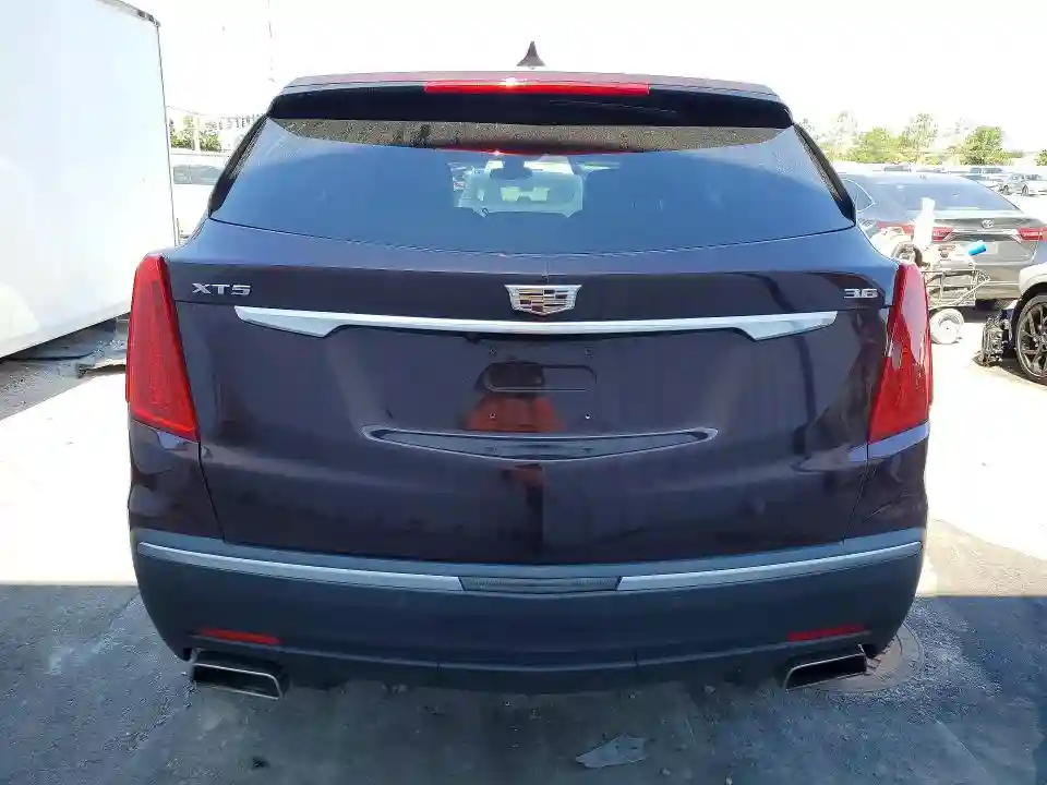 1GYKNCRS0JZ132246 2018 CADILLAC XT5-5