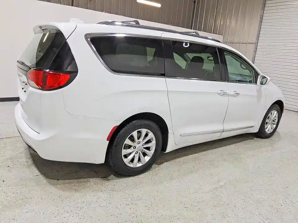 2C4RC1BG1KR624980 2019 CHRYSLER PACIFICA-2