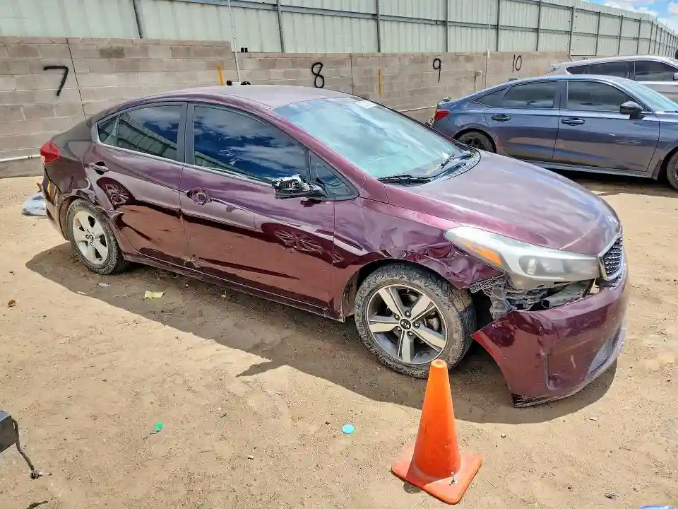 3KPFL4A7XJE166409 2018 KIA FORTE-3