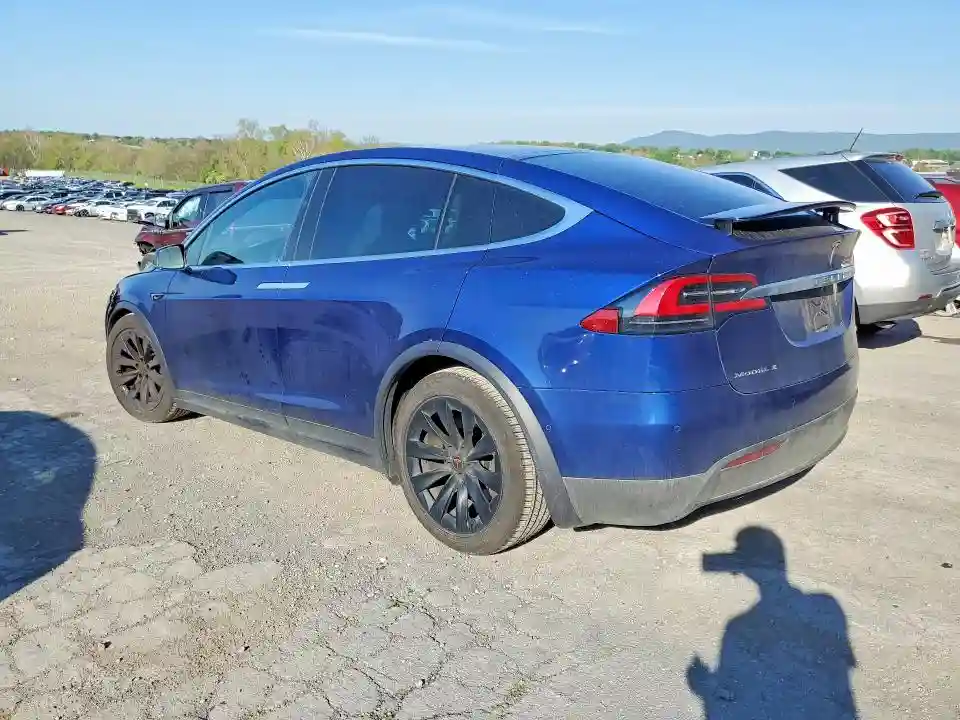 5YJXCAE27KF152626 2019 TESLA MODEL X-1