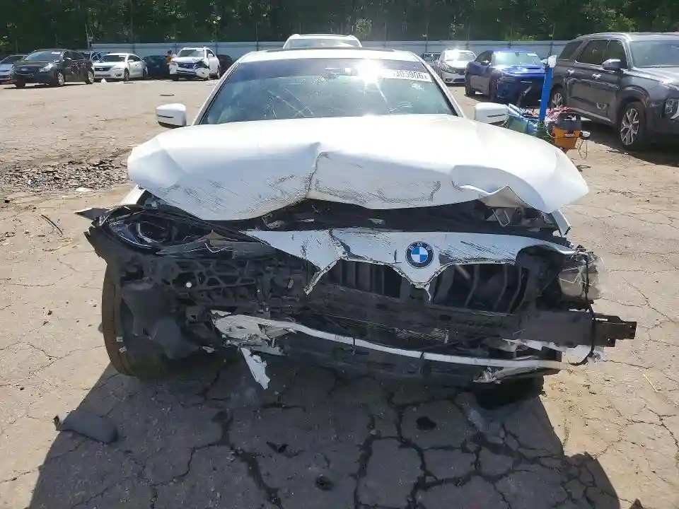 WBA53AP01PCM07369 2023 BMW 4 SERIES-4