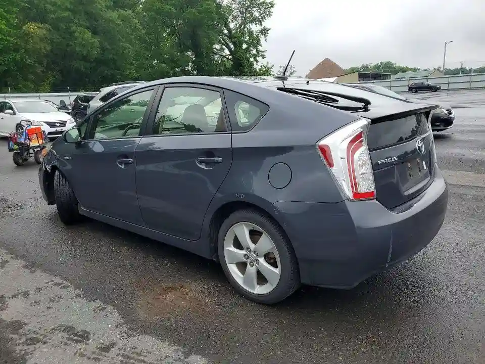 JTDKN3DU0F1899776 2015 TOYOTA PRIUS FIVE-1