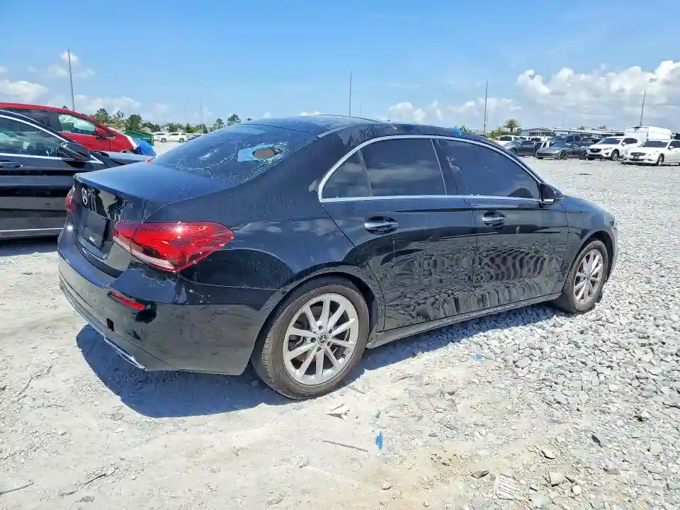 WDD3G4EB4KW022485 2019 MERCEDES-BENZ A-CLASS-2
