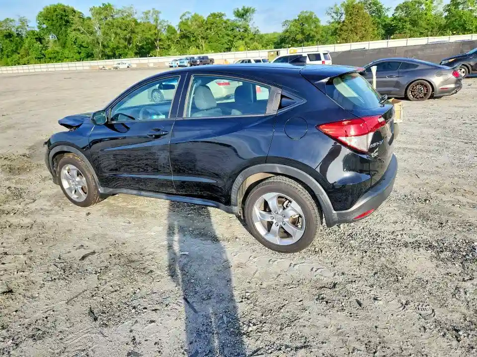 3CZRU5H3XMM730390 2021 HONDA HR-V-1