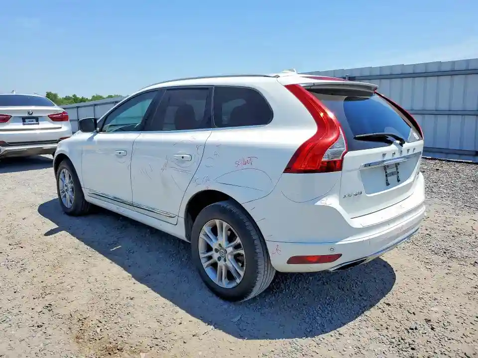 YV4612RK5F2719228 2015 VOLVO XC60-1