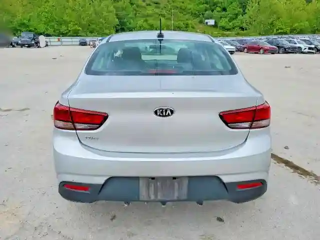 3KPA24AB8JE070795 2018 KIA RIO-5