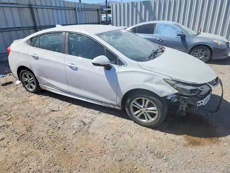 1G1BE5SM5H7267587 2017 CHEVROLET CRUZE-3