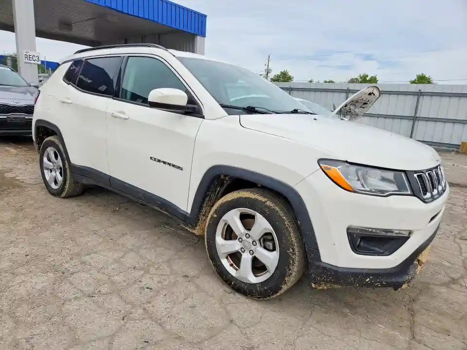 3C4NJDBB5JT423721 2018 JEEP COMPASS-3