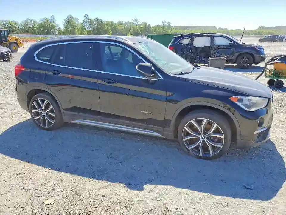 WBXHT3Z31H4A57214 2017 BMW X1-3