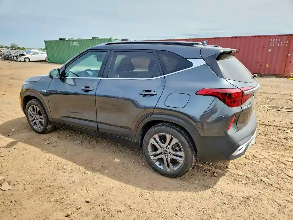 KNDEUCAAXP7454082 2023 KIA SELTOS-1