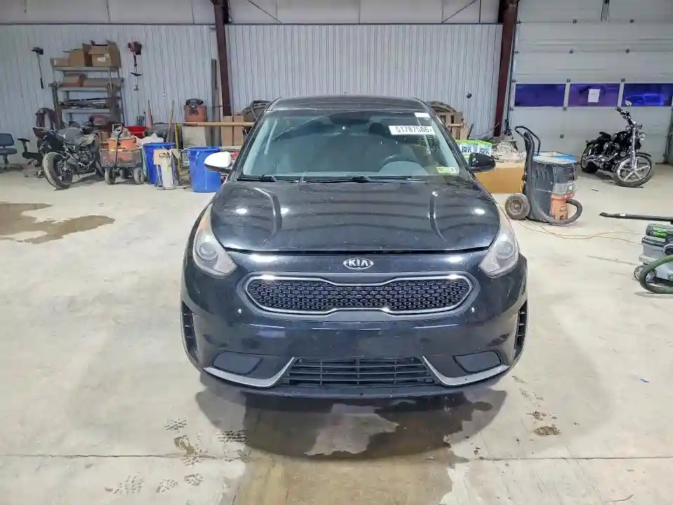 KNDCB3LC1J5118612 2018 KIA NIRO-4