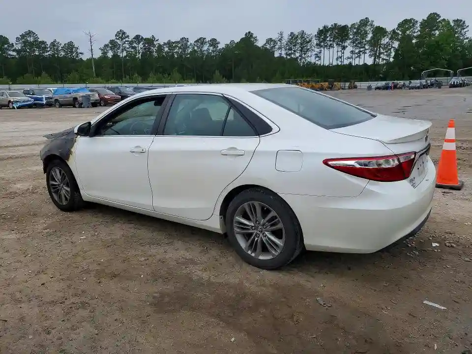 4T1BF1FK2GU545900 2016 TOYOTA CAMRY-1