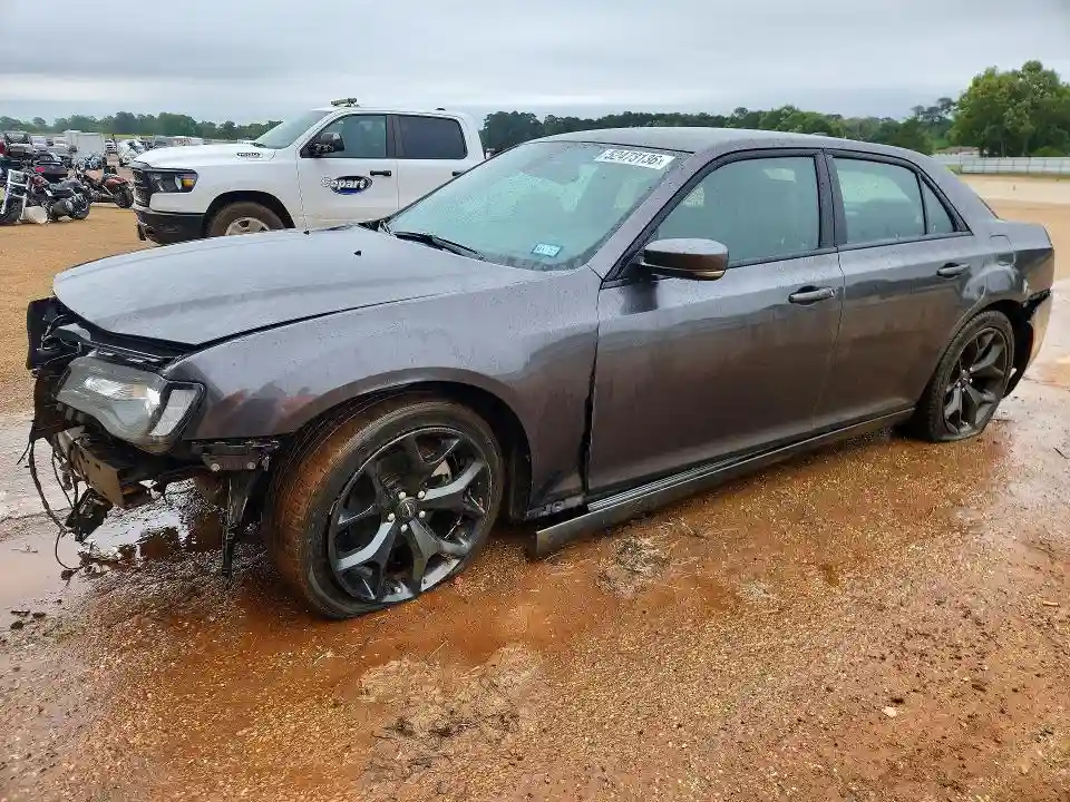 2C3CCABG8MH626437 2021 CHRYSLER 300-0