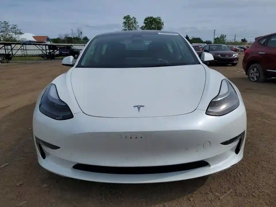 5YJ3E1EA2PF575377 2023 TESLA MODEL 3-4