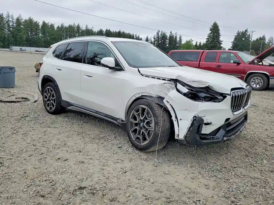 WBX73EF08S5083907 2025 BMW X1-3