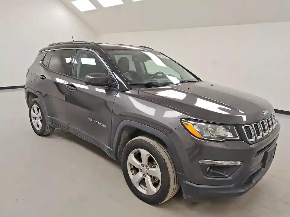 3C4NJDBB5KT678967 2019 JEEP COMPASS-3