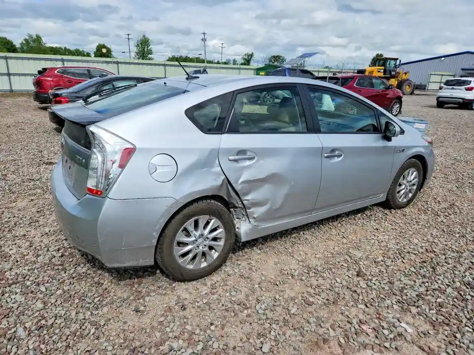 JTDKN3DP8F3067200 2015 TOYOTA PRIUS-2