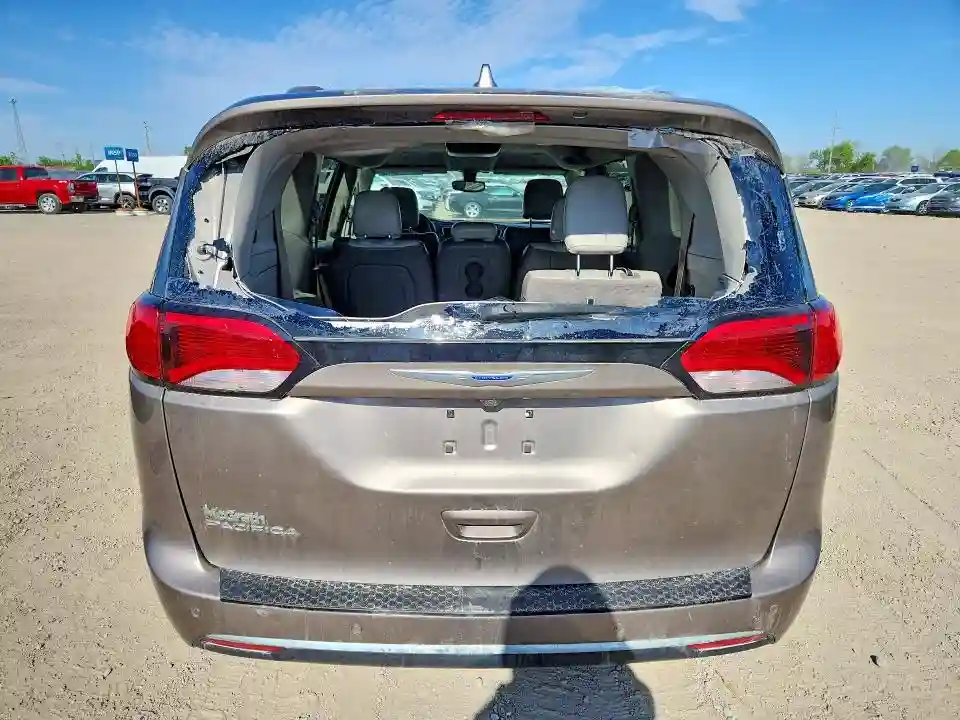 2C4RC1BG8JR167325 2018 CHRYSLER PACIFICA-5