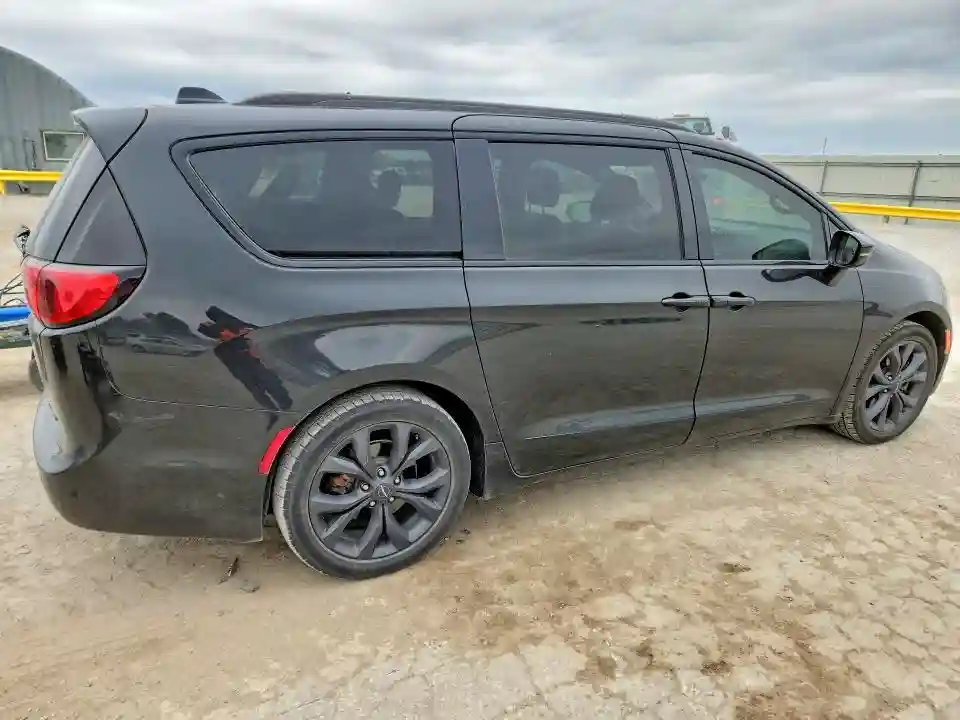 2C4RC1GG4JR194420 2018 CHRYSLER PACIFICA-2
