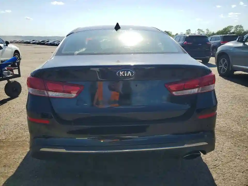 5XXGT4L32KG303060 2019 KIA OPTIMA-5