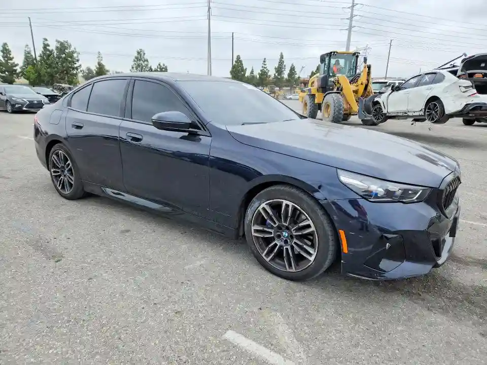 WBA53FJ05RCP81119 2024 BMW 5 SERIES-3