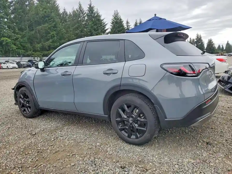 3CZRZ2H58RM737251 2024 HONDA HR-V-1