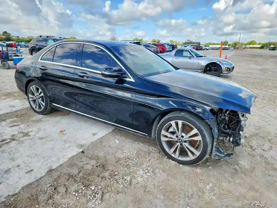 55SWF4JB6JU268407 2018 MERCEDES-BENZ C-CLASS-3