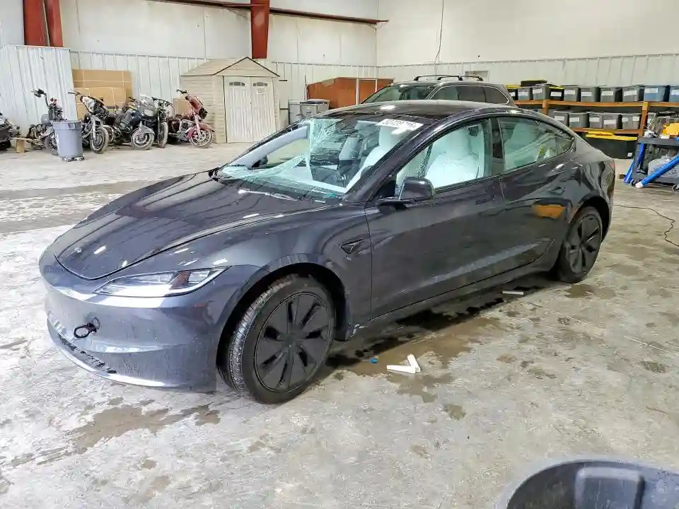 5YJ3E1EA6RF863860 2024 TESLA MODEL 3-0