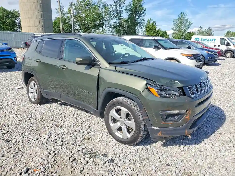 3C4NJDBB9JT142733 2018 JEEP COMPASS-3