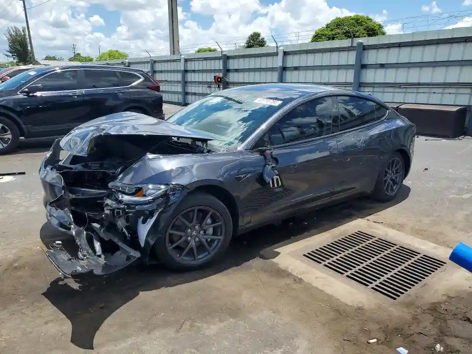 5YJ3E1EA1TF160870 2026 TESLA MODEL 3-0