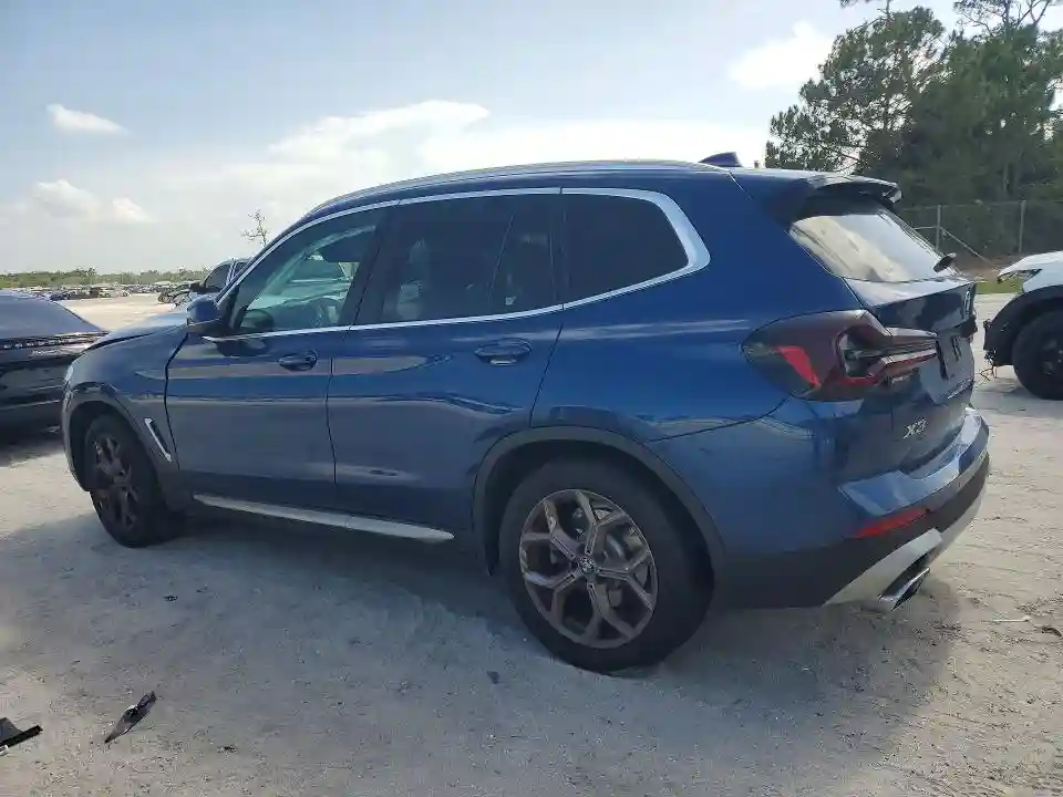 5UX43DP05R9U50157 2024 BMW X3-1